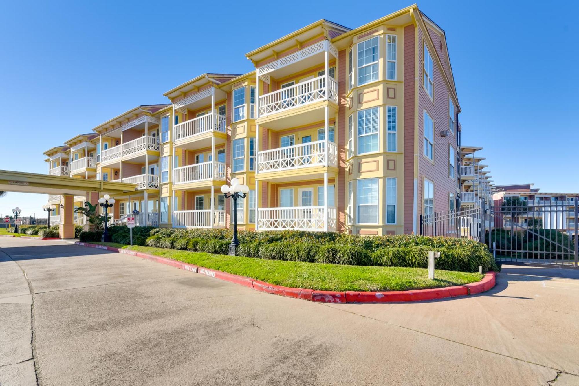 Coastal Galveston Condo Walk To Shoreline! エクステリア 写真